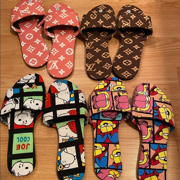 Indoor Slippers - Picture 2 of 5